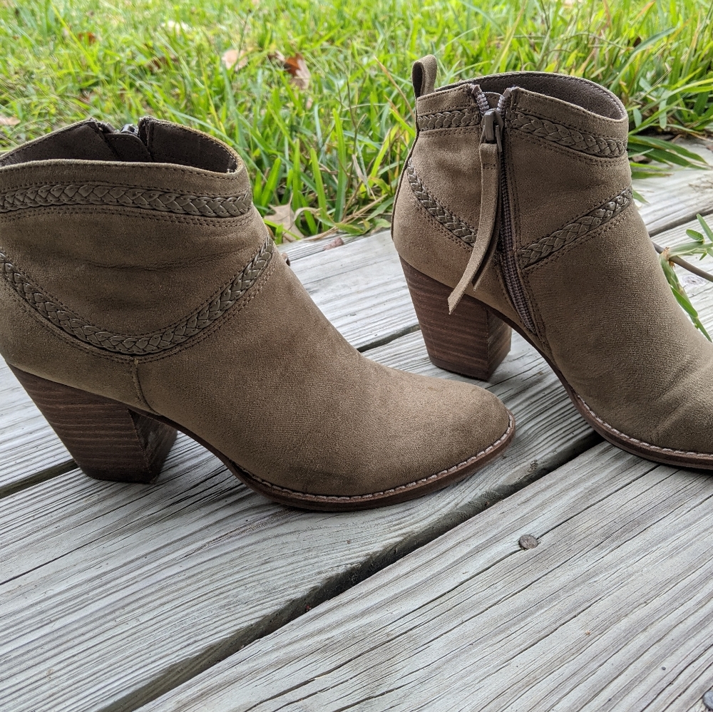 Dolce Vita DV8 Women's Ankle Boots